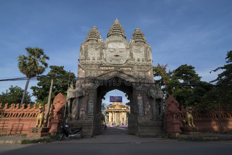 CAMBODIA BATTAMBANG WAT SANGKAE TEMPLE