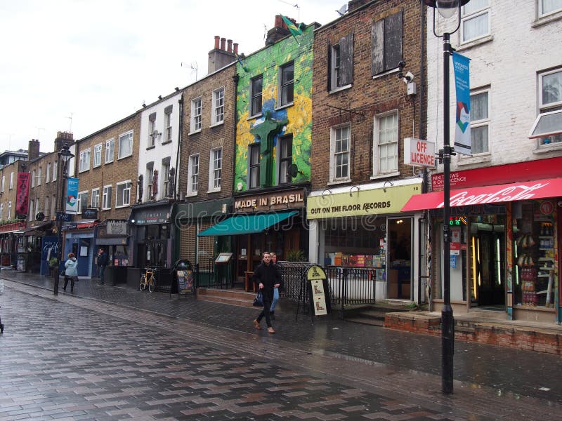 Shops Auf Camden Road London Redaktionelles Stockbild Bild Von