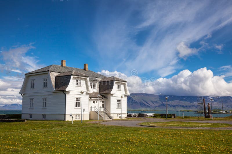 Camera di Hofdi a Reykjavik Islanda fotografie stock libere da diritti Camera di Hofdi a Reykjavik Islanda fotografie stock libere da diritti