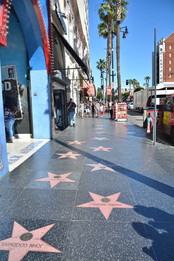 A caminhada de Hollywood da fama protagoniza em Los Angeles imagens de stock A caminhada de Hollywood da fama protagoniza em Los Angeles imagens de stock