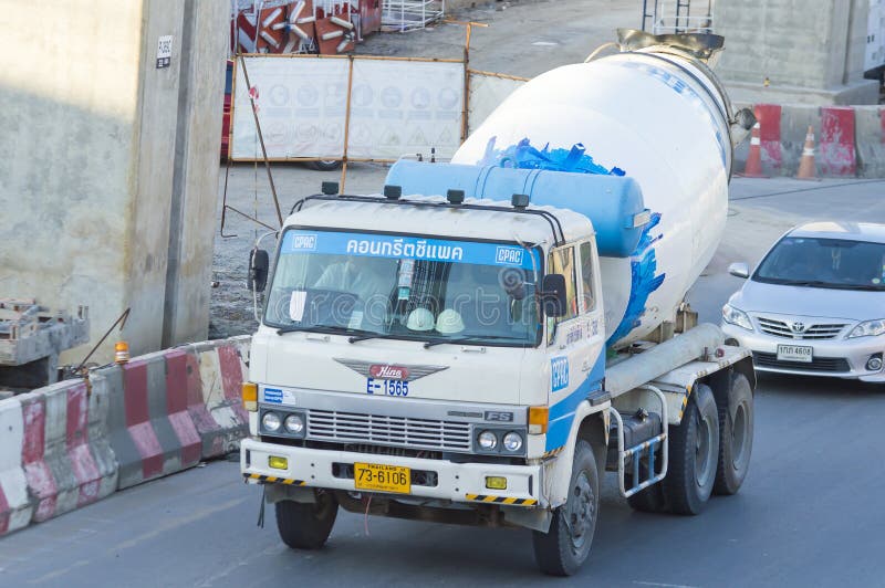 Caminhão concreto de CPAC fotografia de stock royalty free