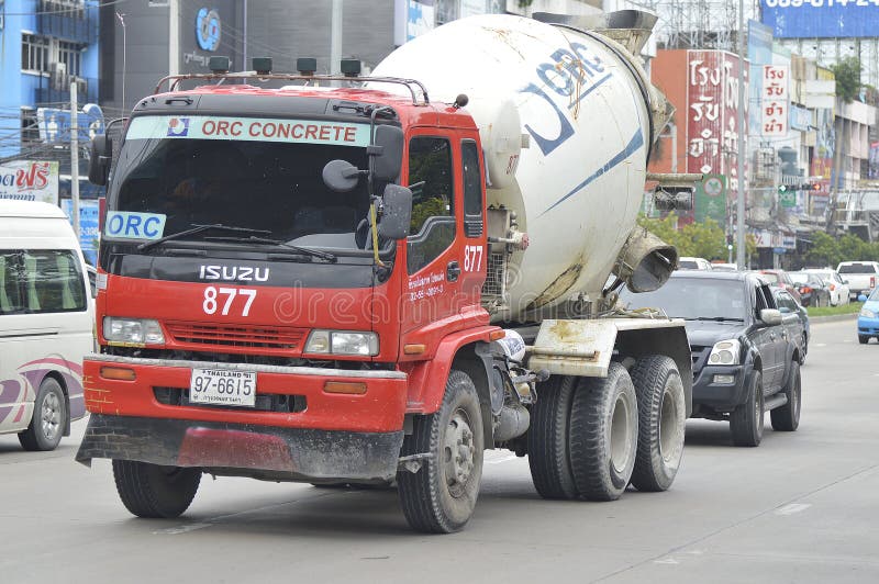 Caminhão de Isuzu Car Cement foto de stock