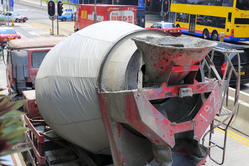 Caminhão do cimento imagens de stock royalty free