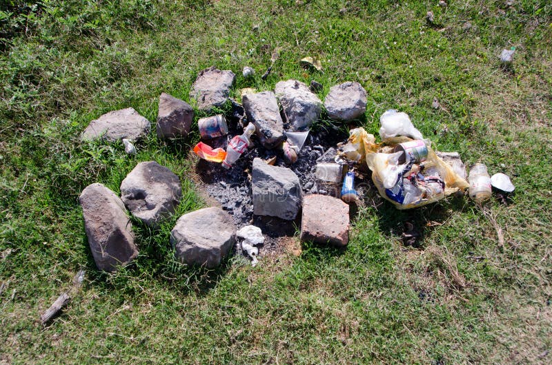 Camp fire litter editorial photo. Image of fire, stones 53187371