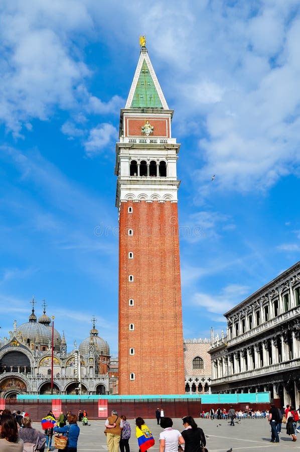 Campanile del ` s di St Mark, Venezia, Italia immagini stock Campanile del ` s di St Mark, Venezia, Italia immagini stock