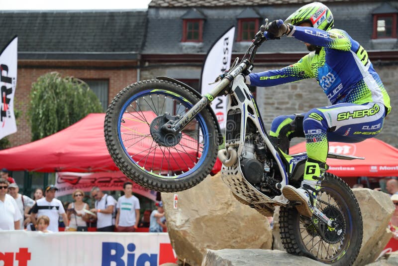 Campeonato de ensayo del mundo de la FIM - BÉLGICA COMBLAIN AU PONT 29-30 DE JUNIO DE 2019 foto de archivo libre de regalías Campeonato de ensayo del mundo de la FIM - BÉLGICA COMBLAIN AU PONT 29-30 DE JUNIO DE 2019 foto de archivo libre de regalías