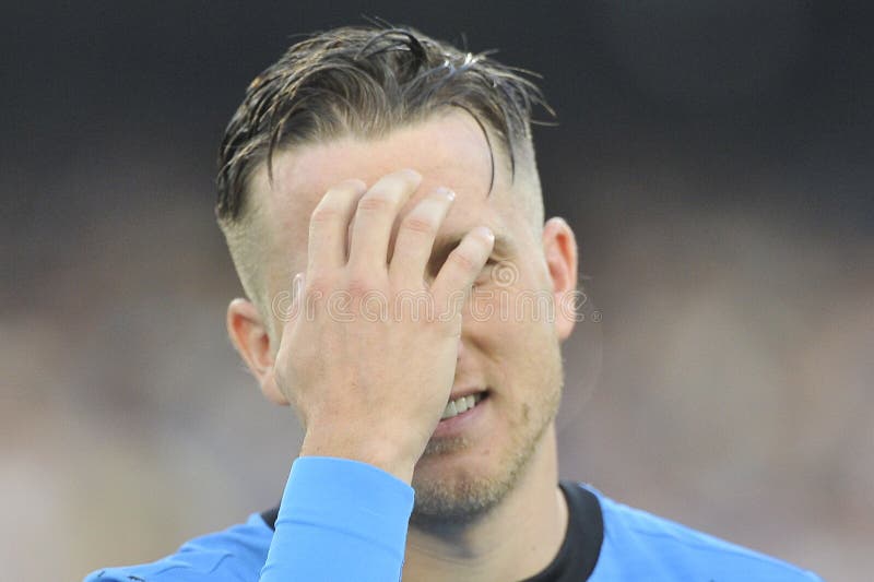 Piotr Zielinski Jogador Napoli Durante Série Jogos Campeonato Italiano  Napoli — Fotografia de Stock Editorial © VincenzoIzzo #620265956