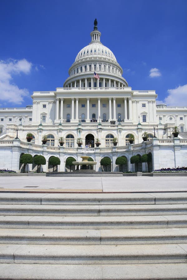 Campidoglio che costruisce nel Washington DC fotografia stock libera da diritti Campidoglio che costruisce nel Washington DC fotografia stock libera da diritti