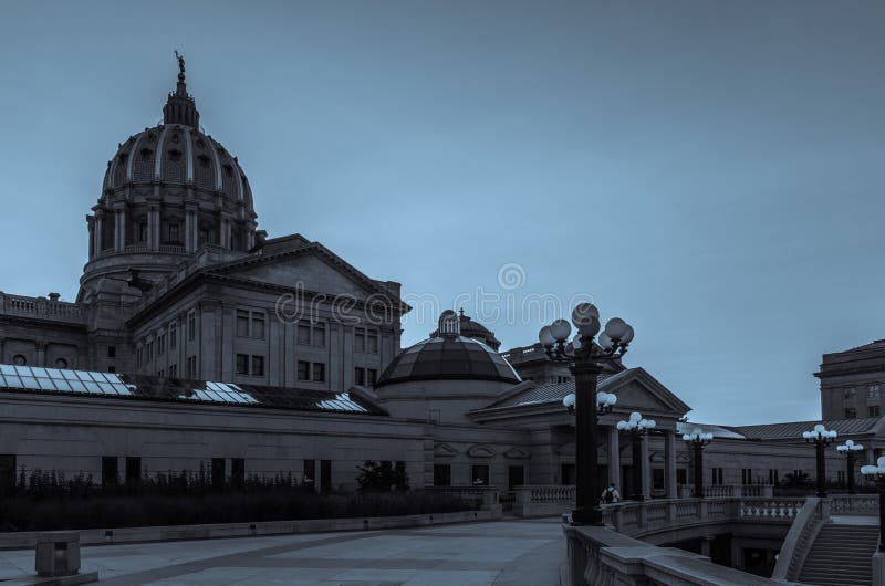 Campidoglio di Harrisburg in bianco e nero immagini stock libere da diritti Campidoglio di Harrisburg in bianco e nero immagini stock libere da diritti
