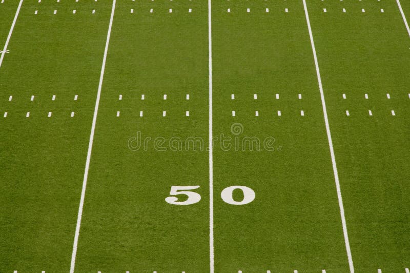 Campo de futebol americano vazio imagens de stock Campo de futebol americano vazio imagens de stock