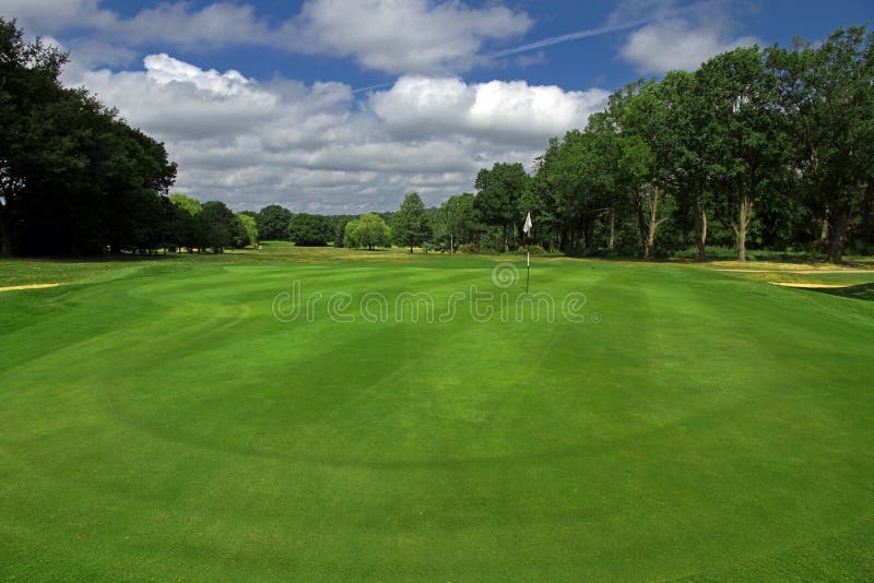 Campo de golfe imagens de stock royalty free Campo de golfe imagens de stock royalty free