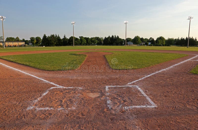 Campo di baseball al crepuscolo