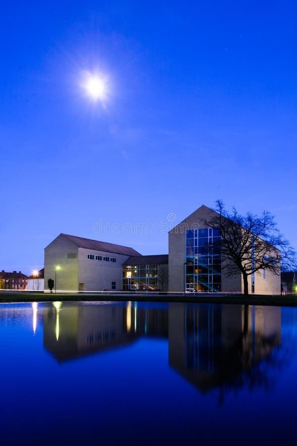 Campus universitario de Aarhus - igualación del azul
