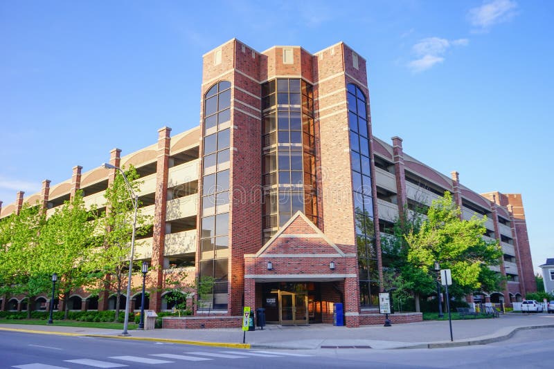 Parque de estacionamento do campus da Universidade Purdue foto de stock royalty free
