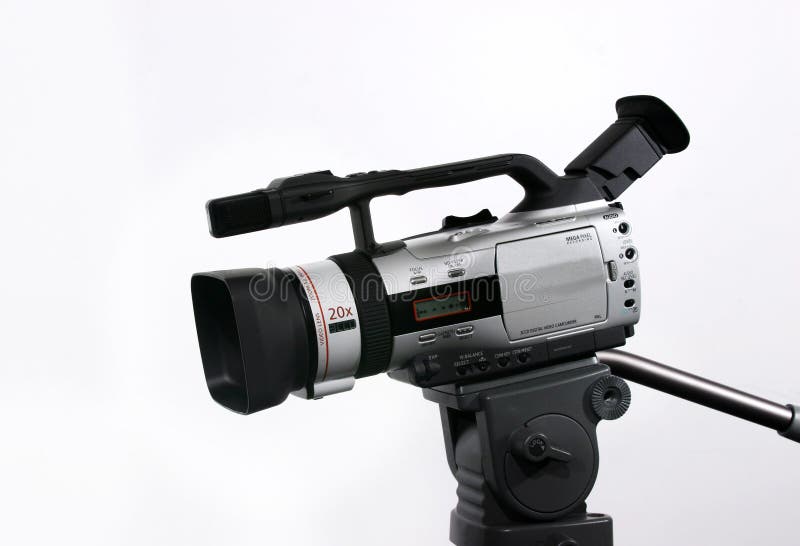 Caméscope de DV sur le trépied image stock Caméscope de DV sur le trépied image stock
