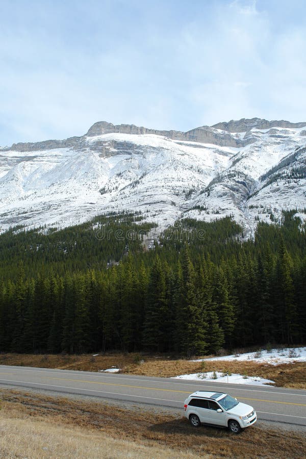 Canadense Montanhas Rochosas do inverno imagens de stock royalty free Canadense Montanhas Rochosas do inverno imagens de stock royalty free