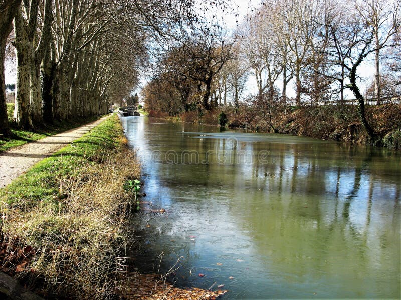 Canal Du Midi in Carcassonne in De Winter Stock Foto - Image of ...