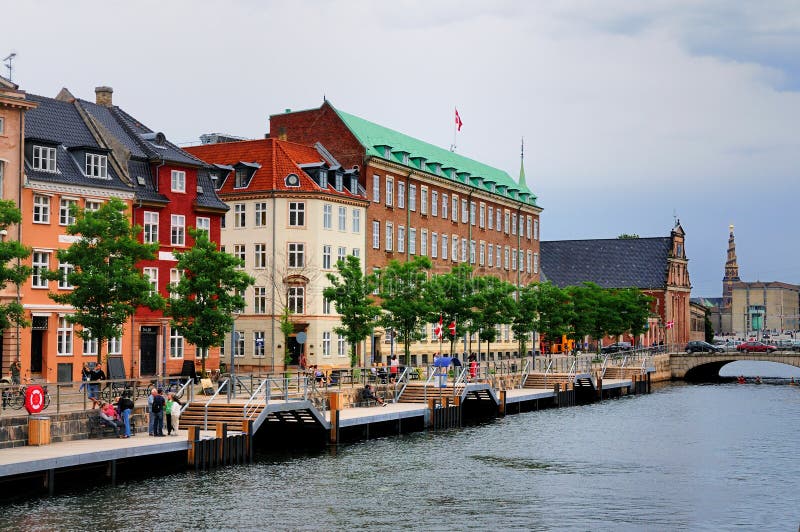Canal en Copenhague, Dinamarca