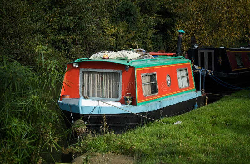 Canal house boat stock photo. Image of boat, hull, river 5677792