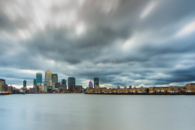 Canary Wharf, horizon, Londres LE R-U images libres de droits Canary Wharf, horizon, Londres LE R-U images libres de droits