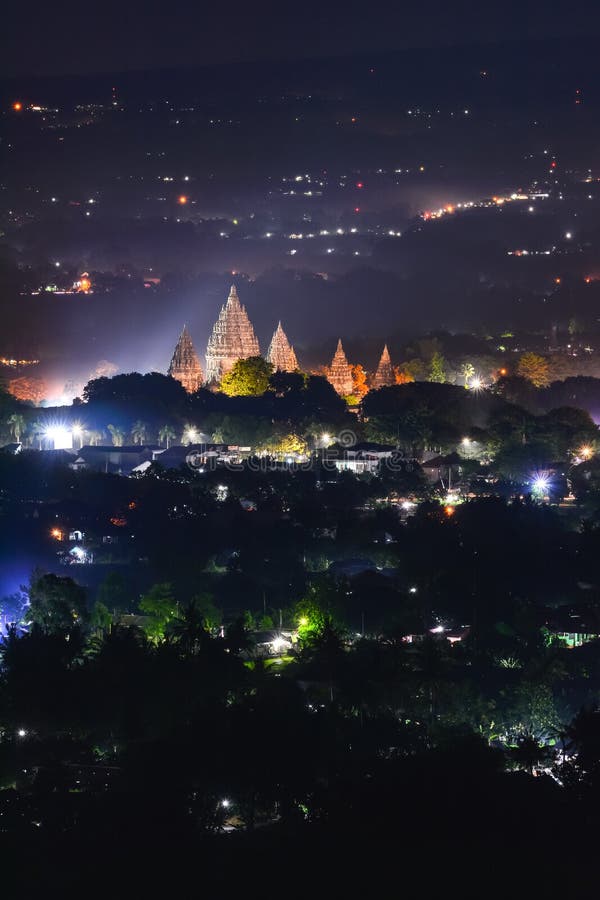 Candi Prambanan самый большой индусский висок в Индонезии стоковое фото Candi Prambanan самый большой индусский висок в Индонезии стоковое фото