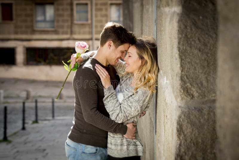 https://thumbs.dreamstime.com/b/candid-portrait-beautiful-european-couple-rose-love-kissing-street-alley-celebrating-valentines-day-romantic-49640549.jpg