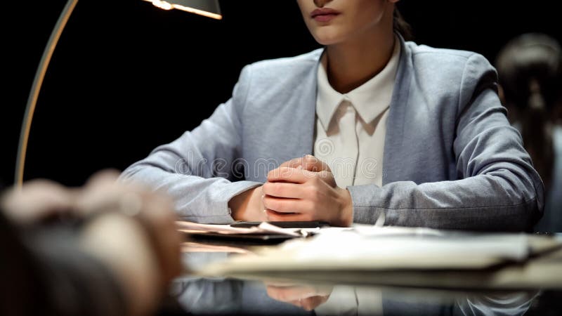 Candidate de entrevue sérieuse de femme d'affaires pour l'offre d'emploi, emploi, travail images stock Candidate de entrevue sérieuse de femme d'affaires pour l'offre d'emploi, emploi, travail images stock