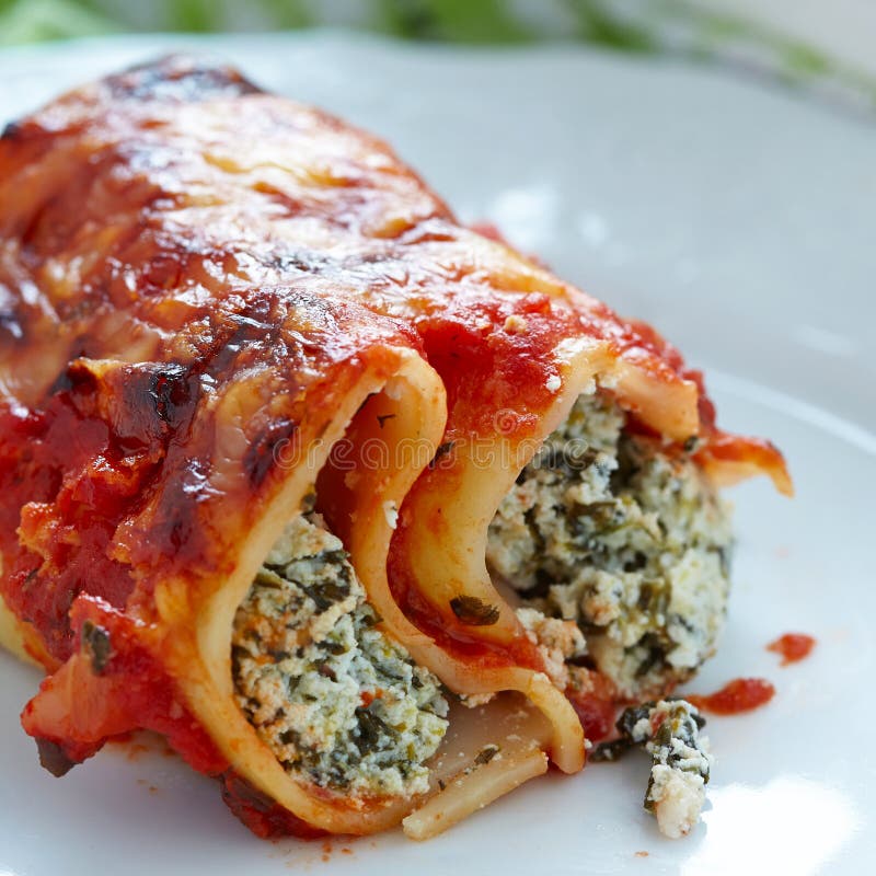 Cannelloni with spinach and ricotta