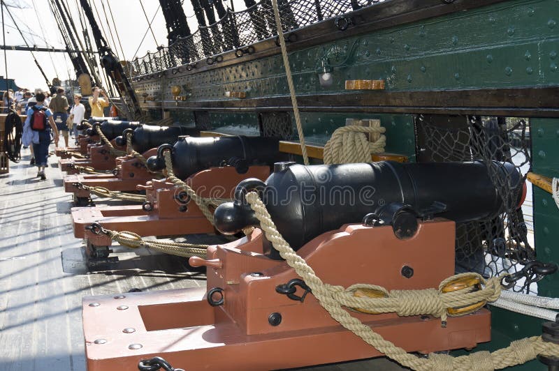 Canones de la nave de guerra civil