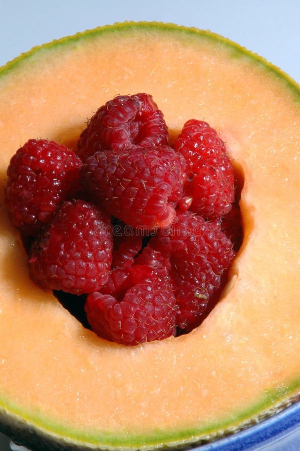 Cantaloupe with raspberries