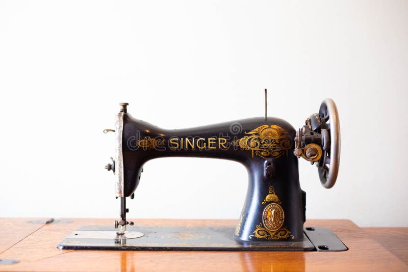 Cantor antigo Sewing Machine imagem de stock royalty free Cantor antigo Sewing Machine imagem de stock royalty free