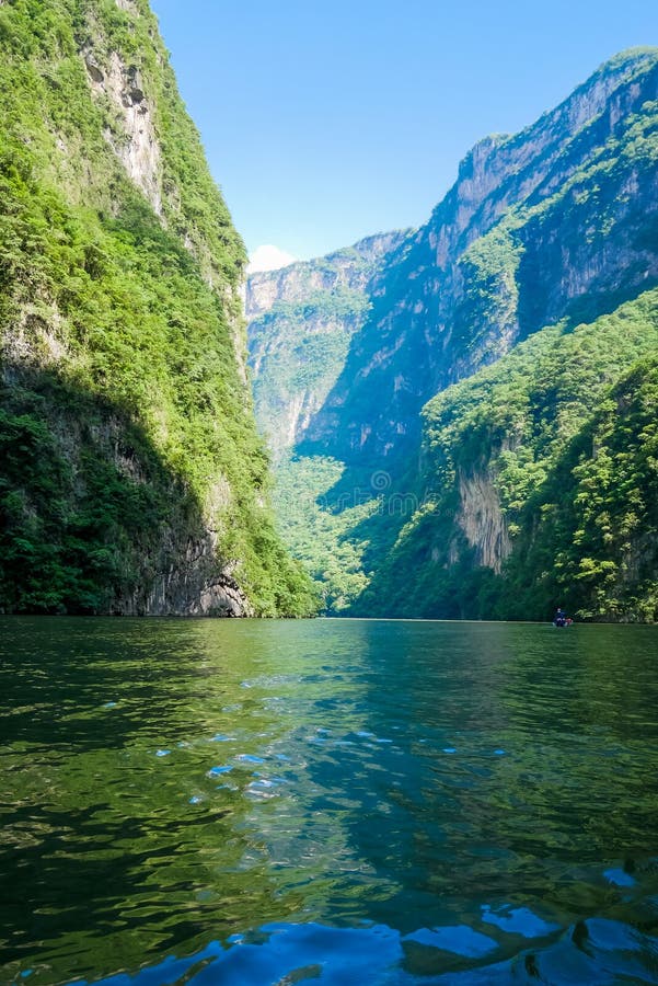 Canyon de Sumidero - Chiapas, Mexique photo stock Canyon de Sumidero - Chiapas, Mexique photo stock
