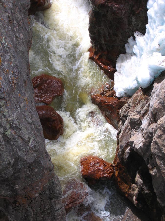 Canyon ghiacciato sopra Ouray, Colorado immagine stock libera da diritti Canyon ghiacciato sopra Ouray, Colorado immagine stock libera da diritti