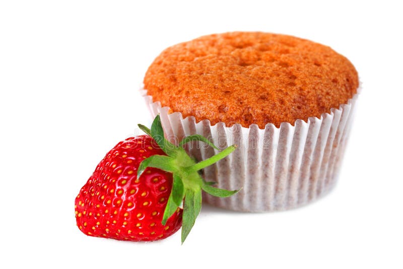 Capcake με τη φράουλα που απομονώνεται στο άσπρο υπόβαθρο