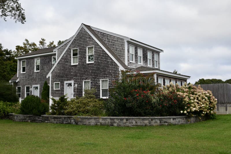 A Cape Cod Cottage editorial stock photo. Image of weather 78293013