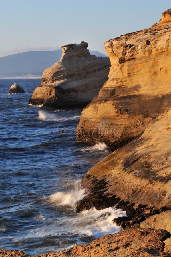 Cape Kiwanda at sunset, Oregon Coast, North America