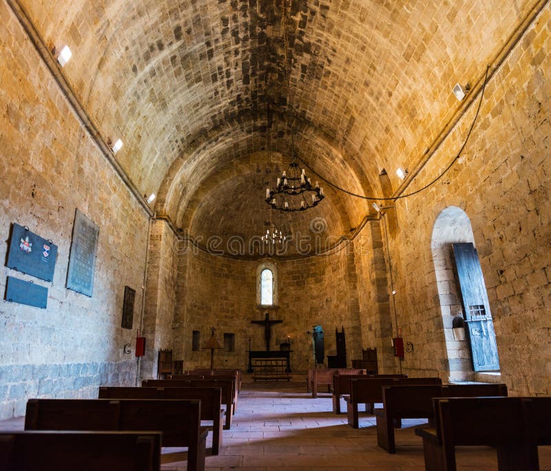 Capela dentro do castelo de Peniscola imagens de stock Capela dentro do castelo de Peniscola imagens de stock
