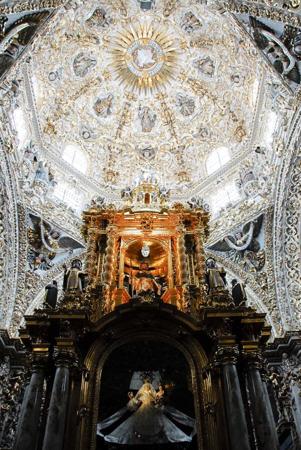 Capela do rosário, igreja de Santo Domingo, Puebla fotografia de stock royalty free Capela do rosário, igreja de Santo Domingo, Puebla fotografia de stock royalty free