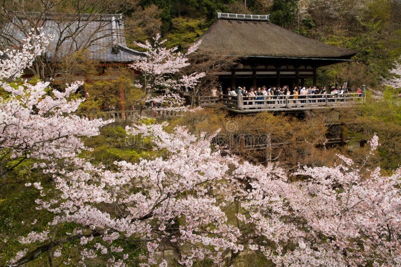 Capilla de Kiyomizu en Kyoto, Japón fotografía de archivo Capilla de Kiyomizu en Kyoto, Japón fotografía de archivo