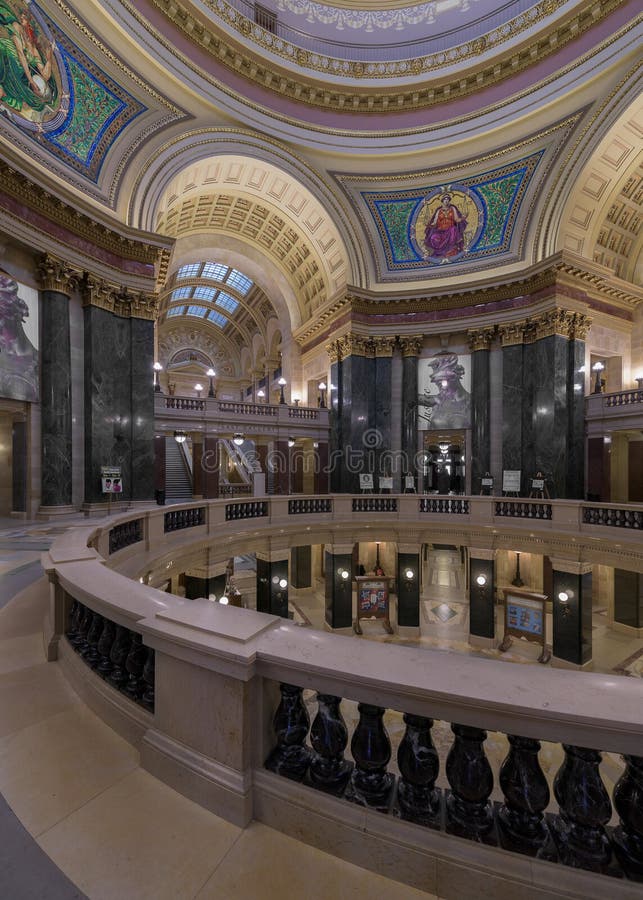 Capitolio del estado de Wisconsin de la Rotonda foto de archivo libre de regalías Capitolio del estado de Wisconsin de la Rotonda foto de archivo libre de regalías