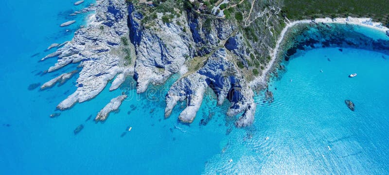 Capo Vaticano, Calabria - Italien Fantastisk panorama- över huvudet aeri arkivfoton Capo Vaticano, Calabria - Italien Fantastisk panorama- över huvudet aeri arkivfoton