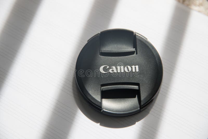Cappuccio della lente ultrasonica di Canon immagini stock Cappuccio della lente ultrasonica di Canon immagini stock