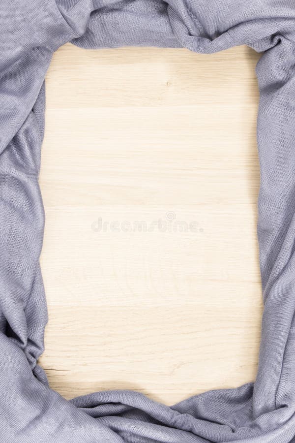 Capítulo de la bufanda usando en el otoño o el invierno, ropa caliente para el concepto de la mujer, espacio de la copia para el imagenes de archivo Capítulo de la bufanda usando en el otoño o el invierno, ropa caliente para el concepto de la mujer, espacio de la copia para el imagenes de archivo