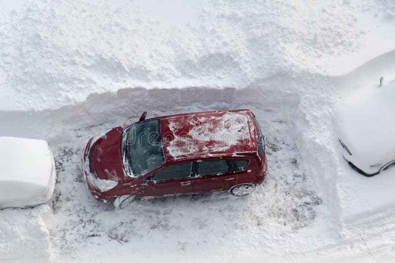 Car in snow royalty free stock photo Car in snow royalty free stock photo
