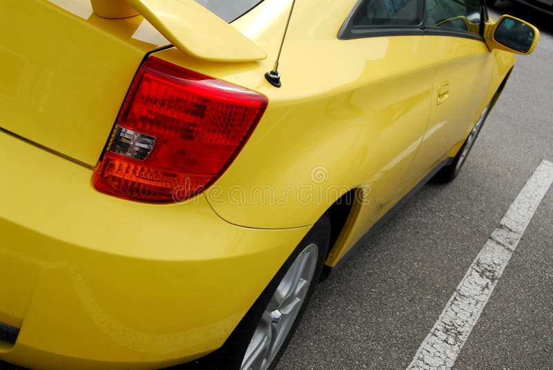 car sports yellow στοκ φωτογραφία με δικαίωμα ελεύθερης χρήσης car sports yellow στοκ φωτογραφία με δικαίωμα ελεύθερης χρήσης
