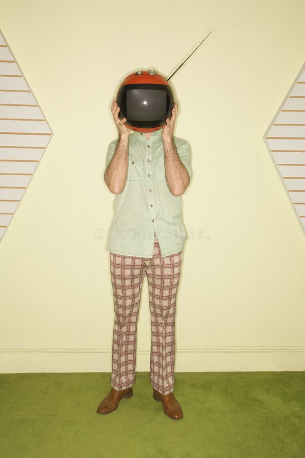 Cara de la cubierta de la televisión imágenes de archivo libres de regalías Cara de la cubierta de la televisión imágenes de archivo libres de regalías