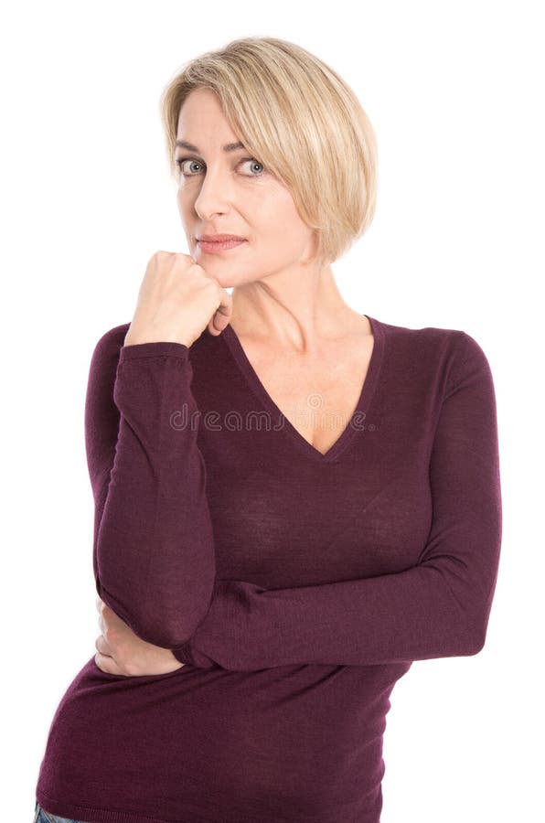 Cara de uma mulher mais idosa triste isolada no branco. foto de stock royalty free Cara de uma mulher mais idosa triste isolada no branco. foto de stock royalty free
