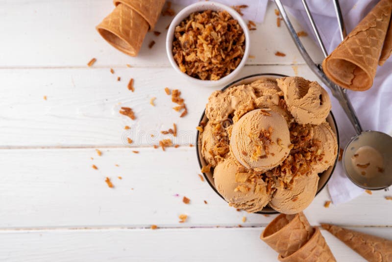 Caramelized onion ice cream