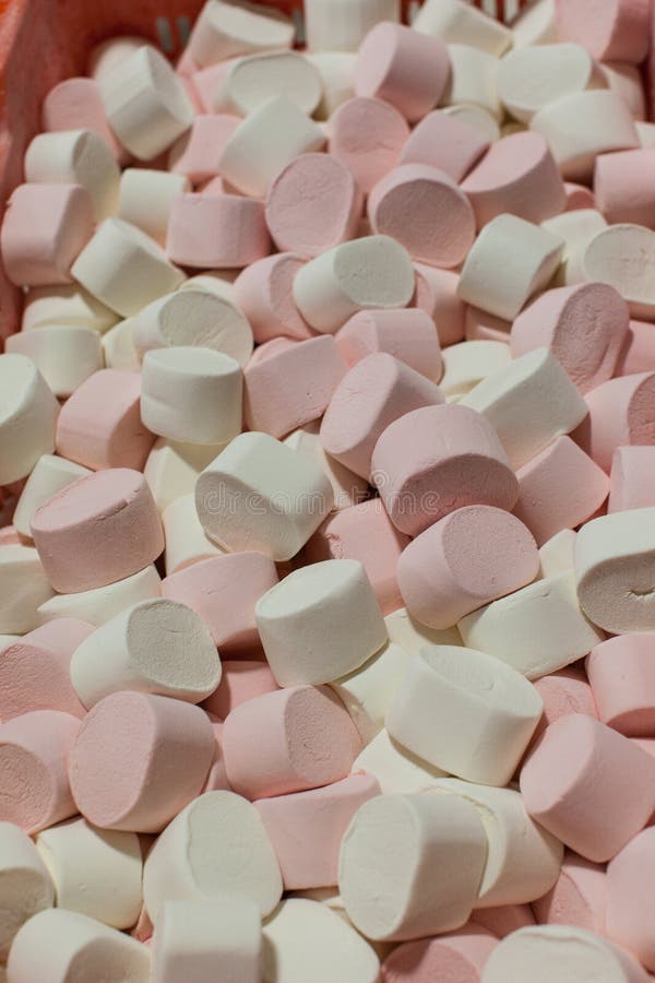 Caramelle rosa e bianche della caramella gommosa e molle fotografia stock libera da diritti Caramelle rosa e bianche della caramella gommosa e molle fotografia stock libera da diritti