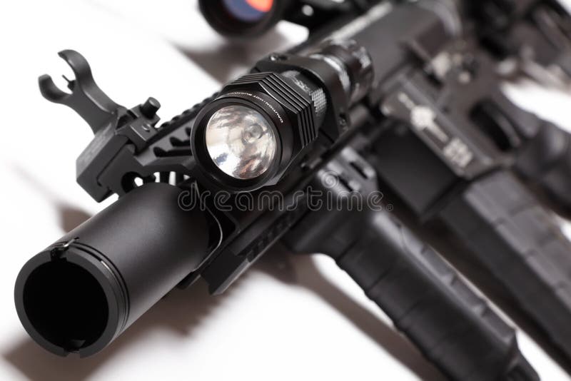 Carbine M4A1 mit taktischer Taschenlampe